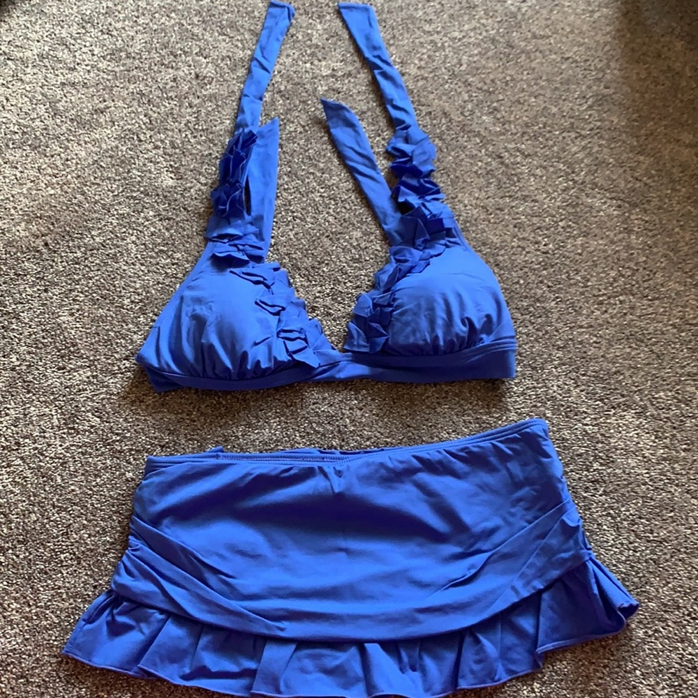 KennethCole swim top size XL &skirt bottoms size M